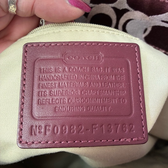 Vintage Coach Gallery Signature 3 NOT FOR SALE - Picture 4 of 16